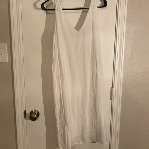 Crescent Dresses & Skirts - Crescent White Linen Dress